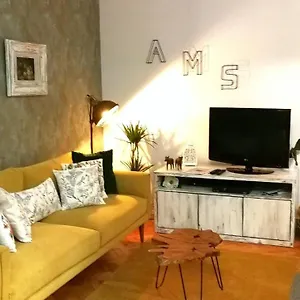 https://the-sunset-lisbon-flat.hotels-lisbon-portugal.com